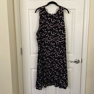 LOFT Black Sleeveless Shift Dress